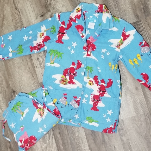 Nick And Nora Pajama set Lobsters With Christmas Scene Size Small